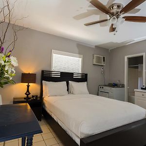 Queen Room 11